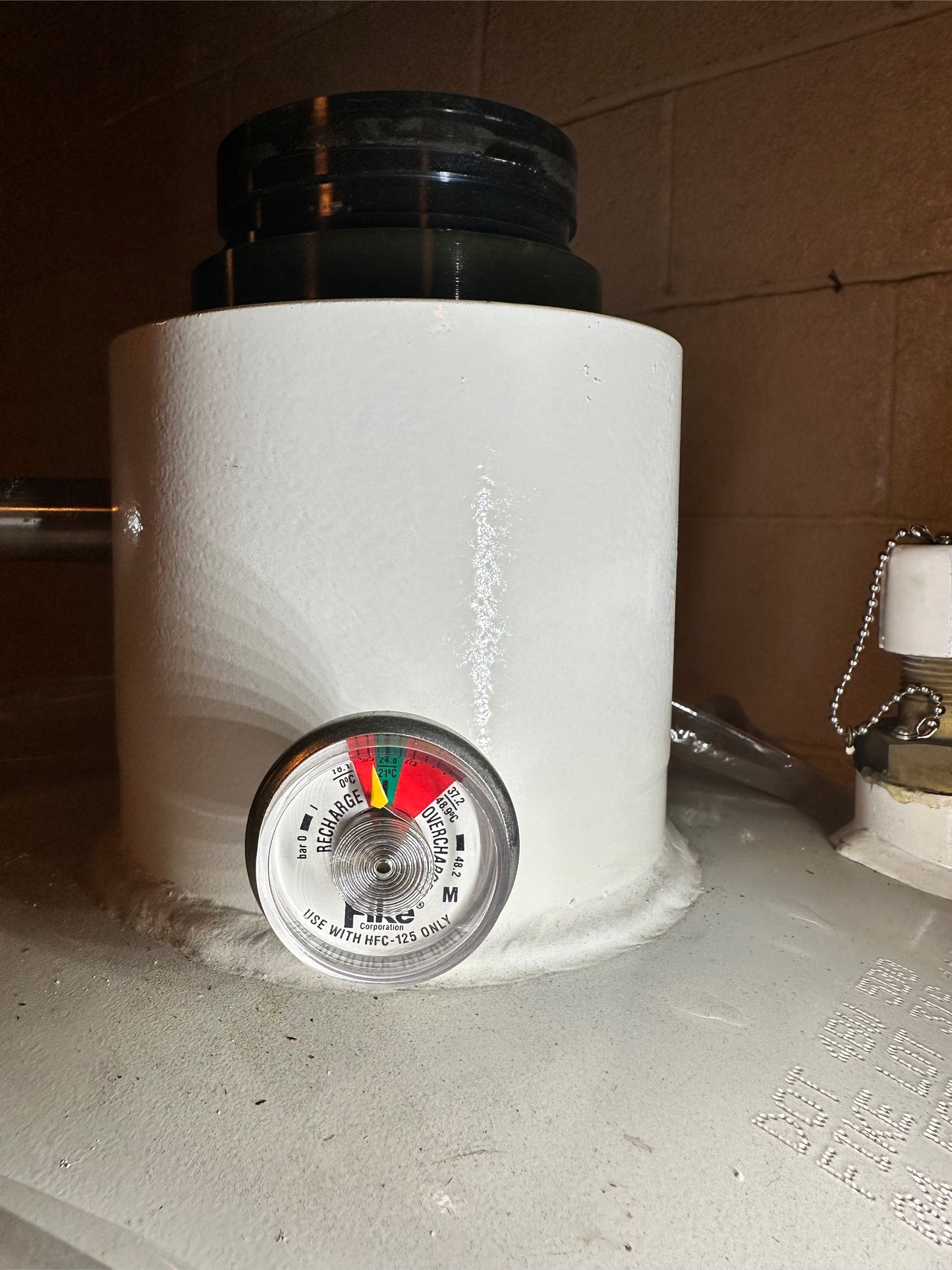 Fike FM-200 Tank Cylinder - Empty - Can Hold 664 Lbs Agent(S6LLST5891)