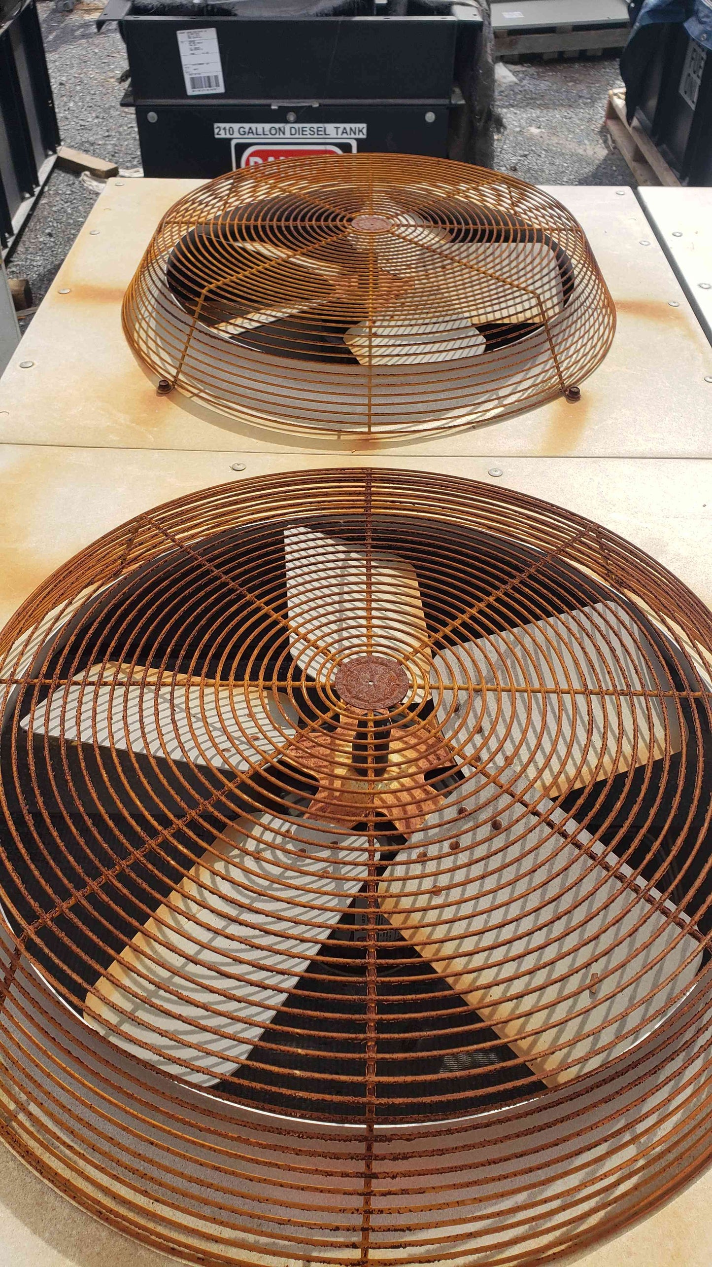 Liebert 2 Fan Condenser 460V 3PH DCDF165-A 2009 (108123)