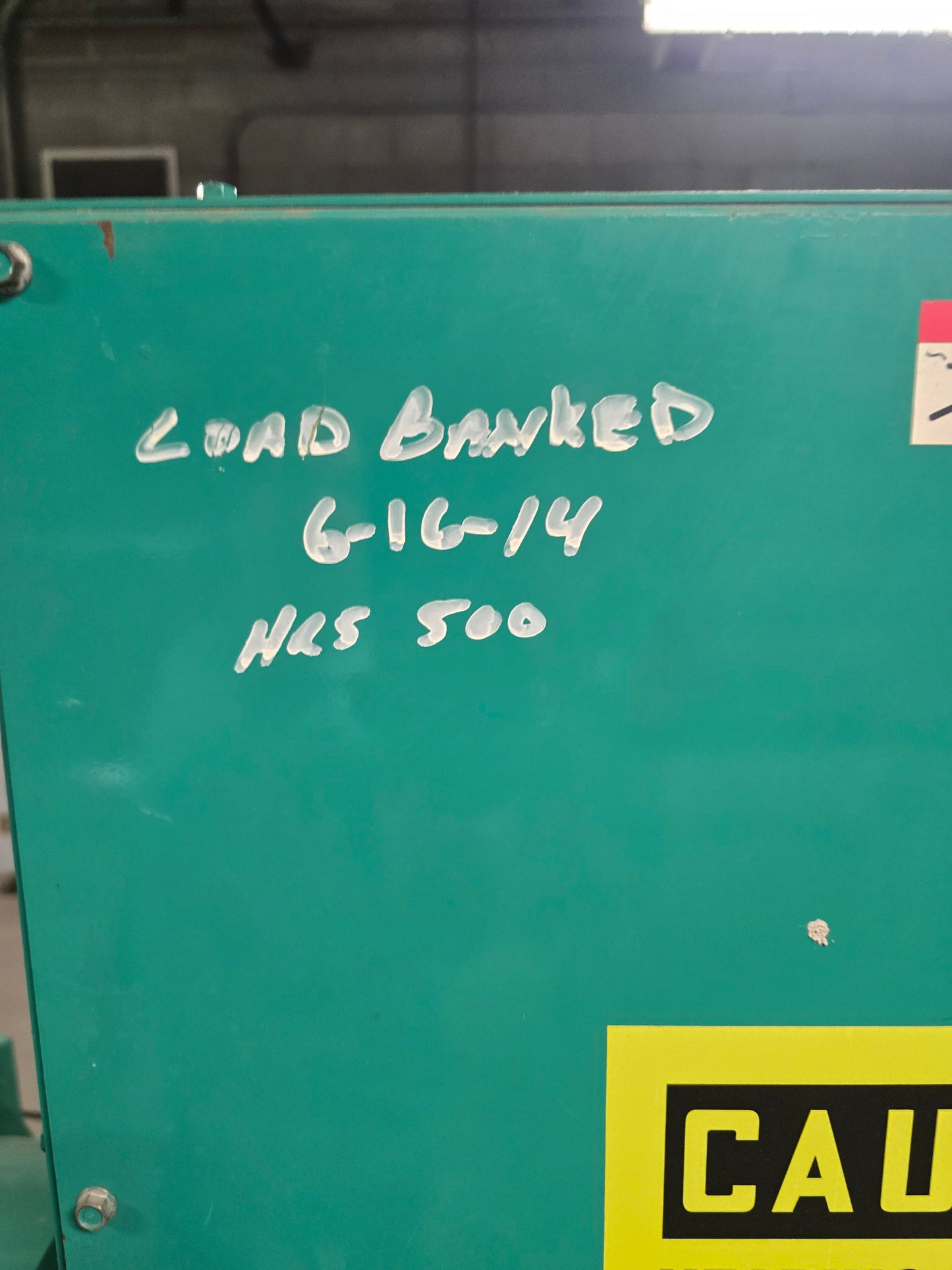 450KW Onan Cummins KTA-19 Diesel Generator 677hrs