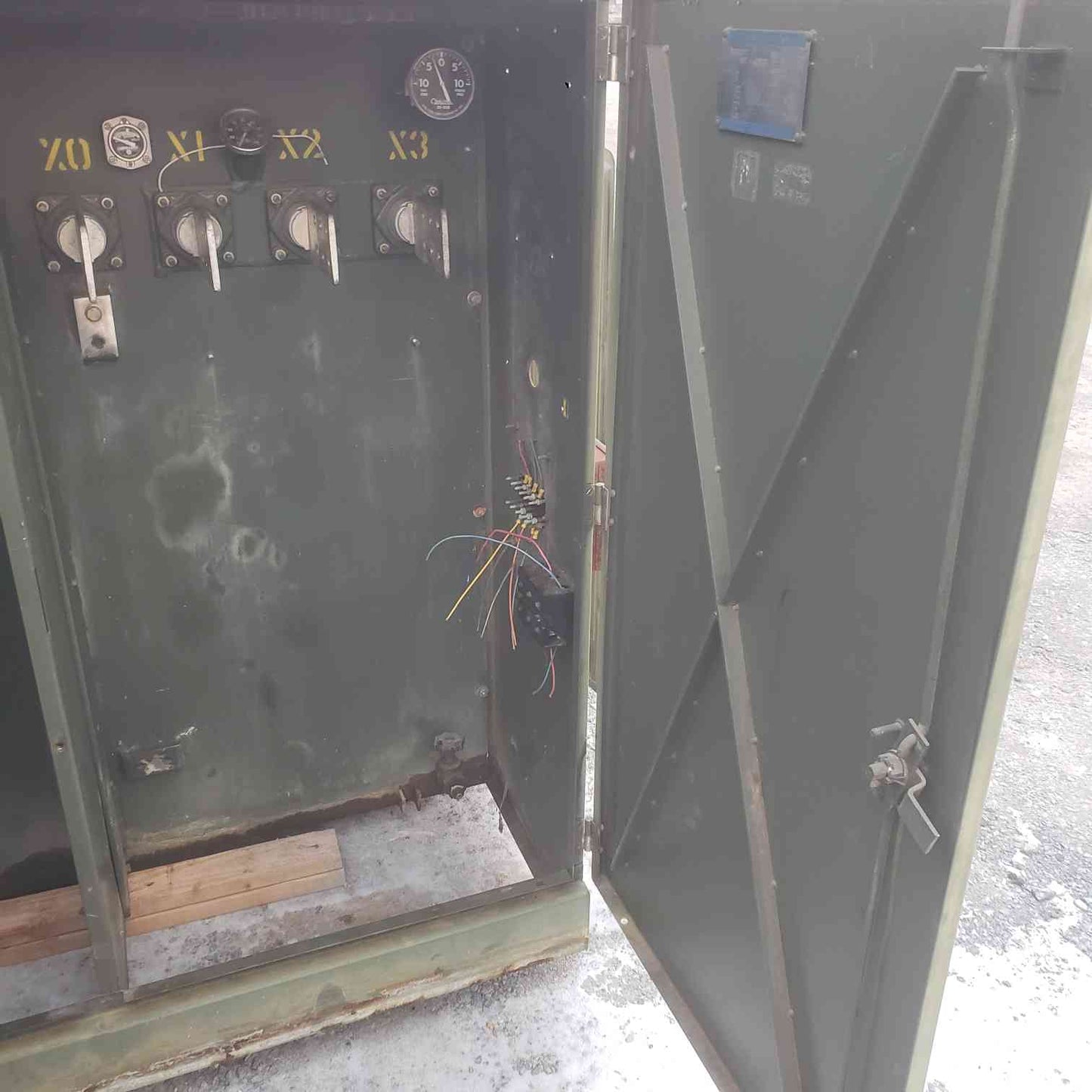GE 1500KVA 4160V x 480/277v Class 0A Distribution Padmount Transformer (SKU: 111594)