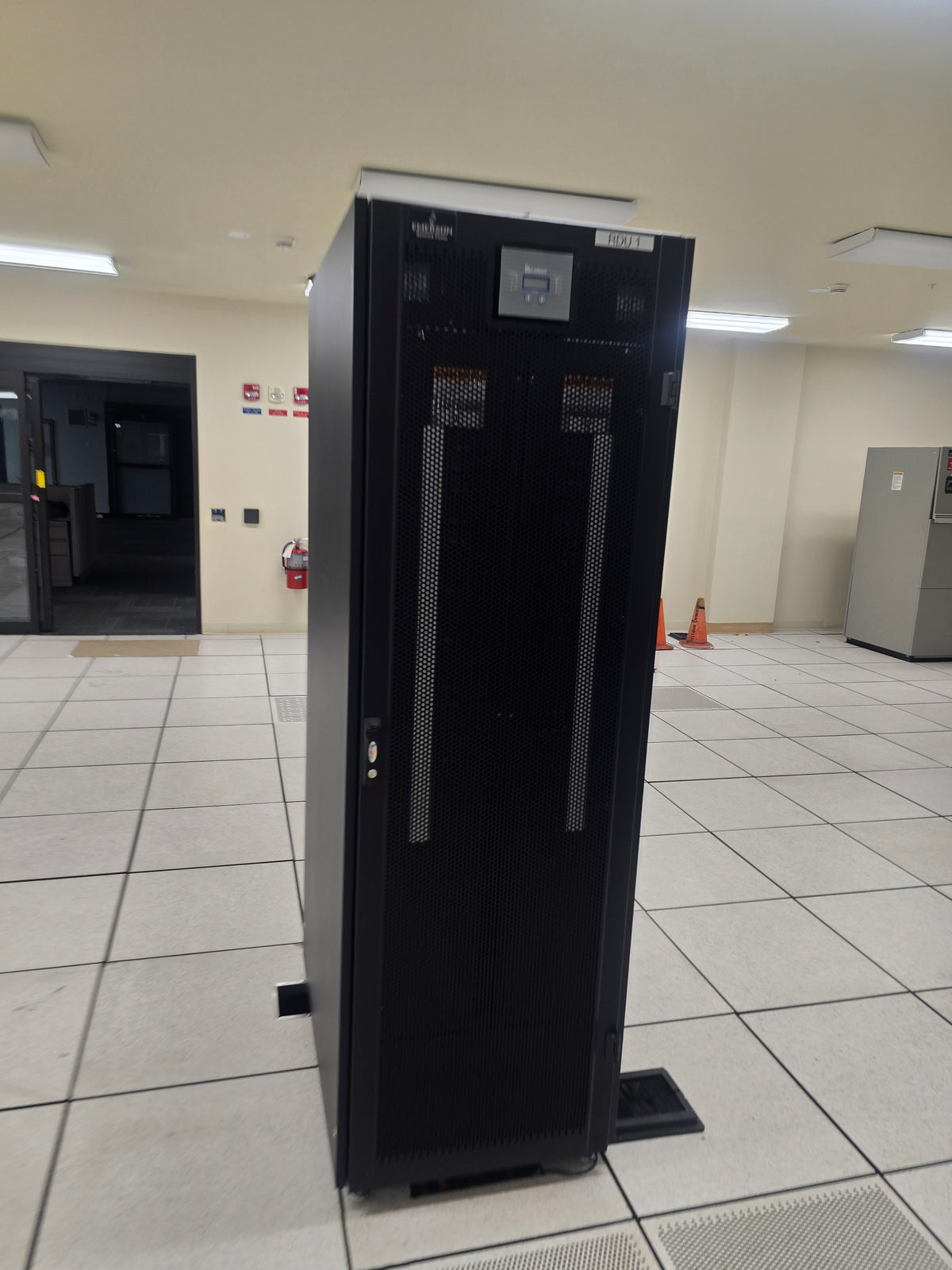 Liebert FDC FDC4444SB11 720A Data Center Power Distribution Cabinet 208V
