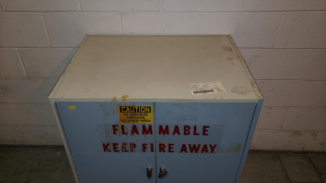 30" Flammable Bench Cabinet Blue(S6LLST9904)