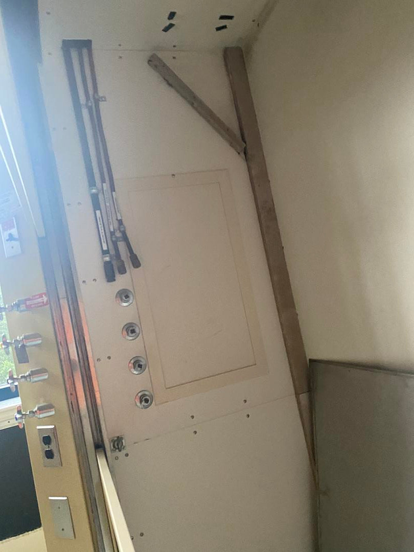 8' Walk-In Fume Hood DuraLab Ducted Vertical Sash(S6LLST5091)