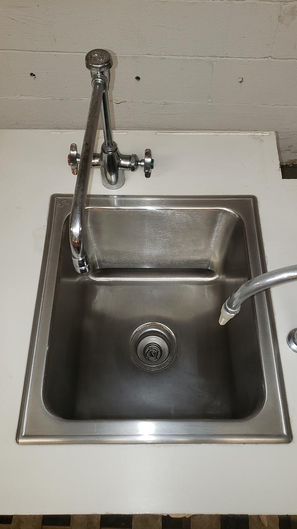 42" Jameston White Epoxy Sink Bundle(S6LLST7313)
