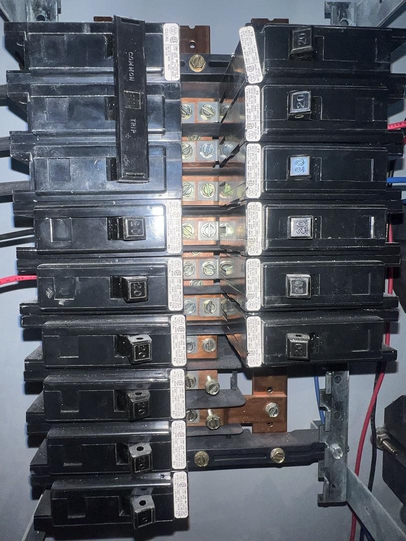 PRL1 60A 120/208V Panelboard Loaded w/ Main Neut. 100A(S6LLST13347)