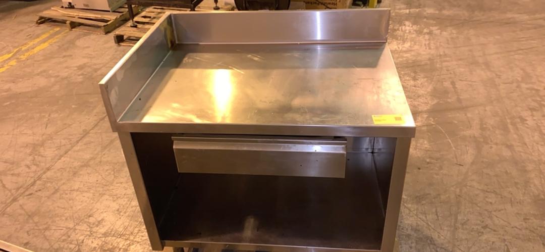 42x30x40 Stainless Cafeteria Prep Counter Backsplash & Drawer(S6LLST6309)