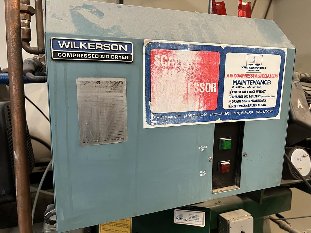 Duplex Air Compressor 7.5HP & Dryer 208v by EMSE(S6LLST9333)