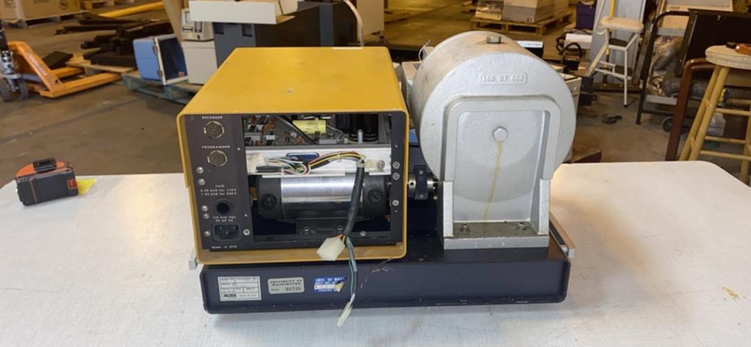 Altex Model 104 High performance liquid chromatography