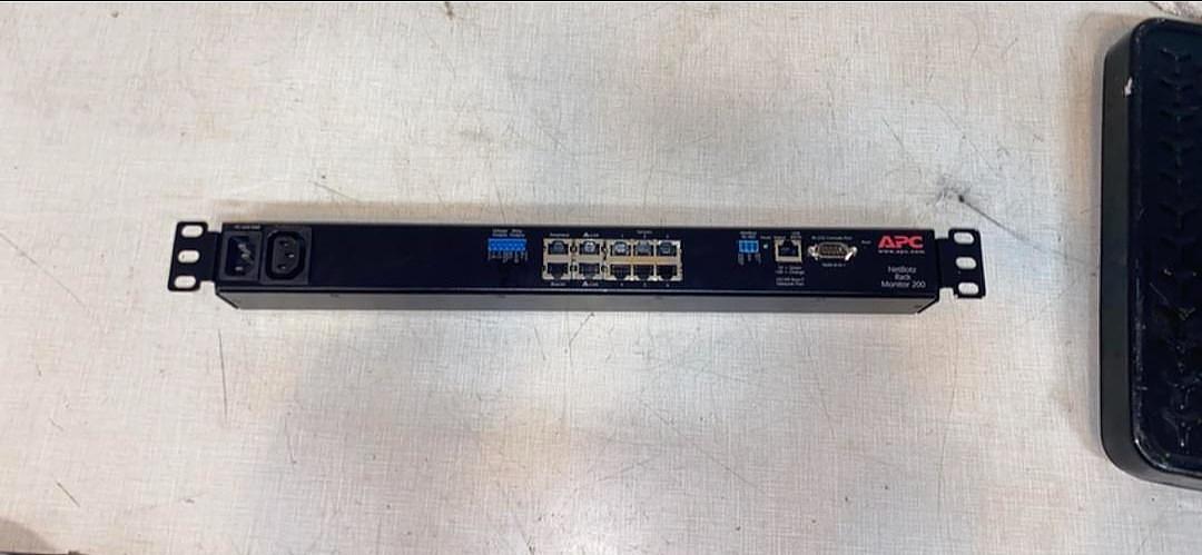 *Pickup Only* APC Netbotz Lot: 1x 500, 2x NBRK0200, & 1x 150 NBPD0150(S6LLST7085)