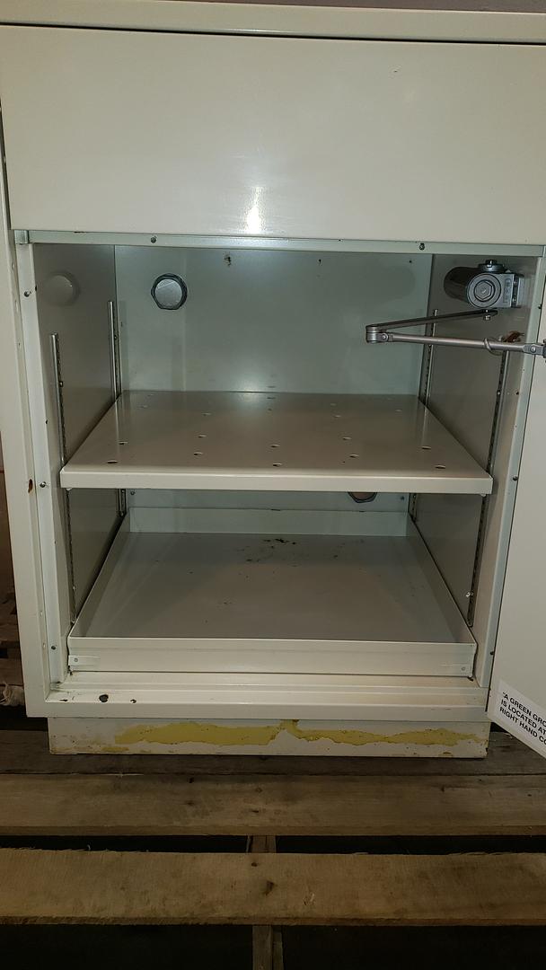 2' Flammable 12 Gallon Cabinet(S6LLST11568)