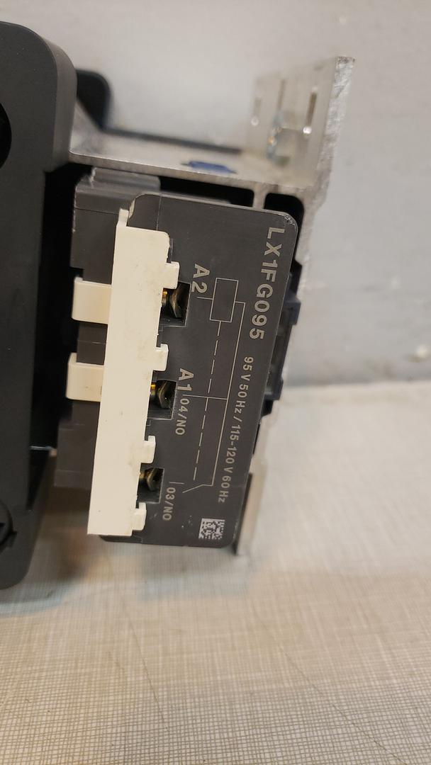 Schneider Electric LC1F185 Contactor in Box(S6LLST11229)