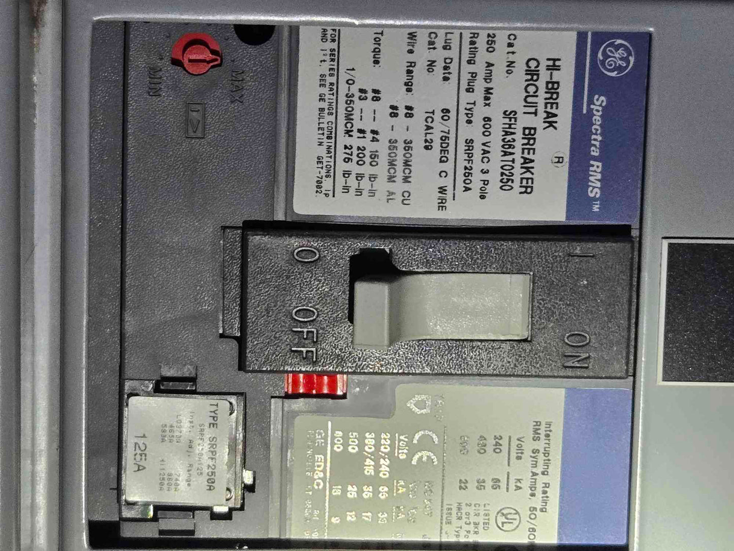 800A Spectra Switchboard 208Y/120V 3Ph W/ (16) 250 Amp Breakers & (2) 800 Anp