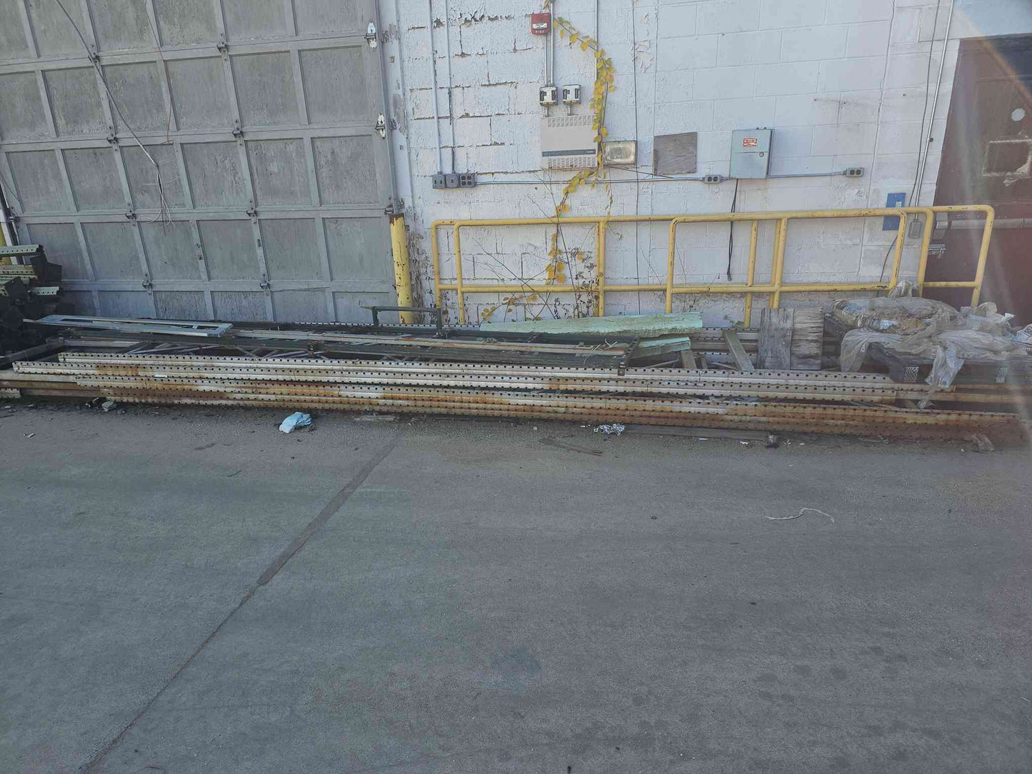 20'x42"x3' Pallet Racking Uprights (111125).