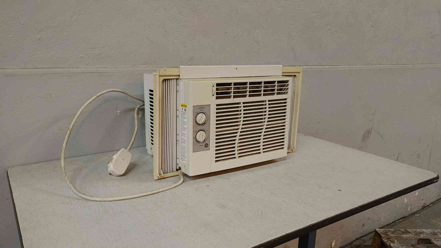 GE 5050BTU Indoor Window AC Unit 115V 1PH AEL05LSL1(104704)