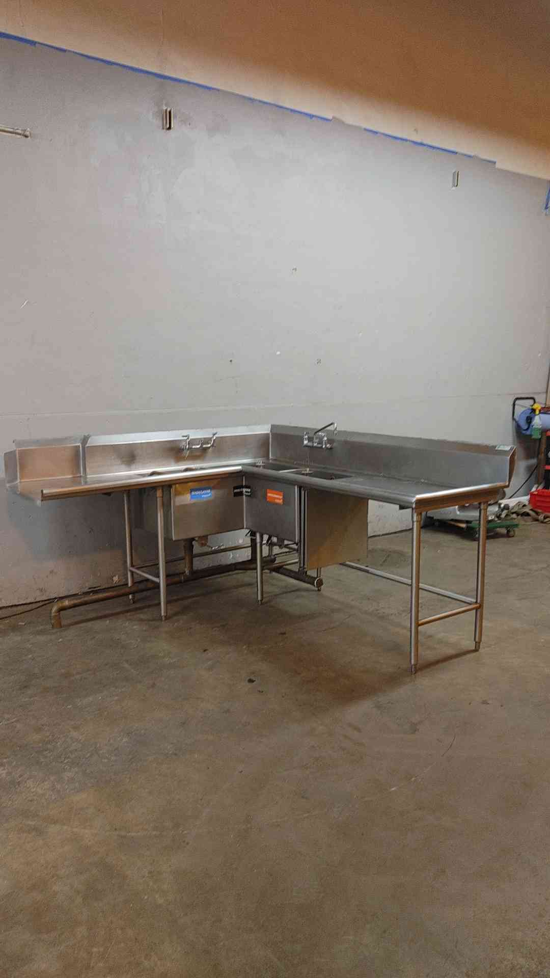 7' Stainless Steel 3 Sink Basin Corner Cafeteria Unit