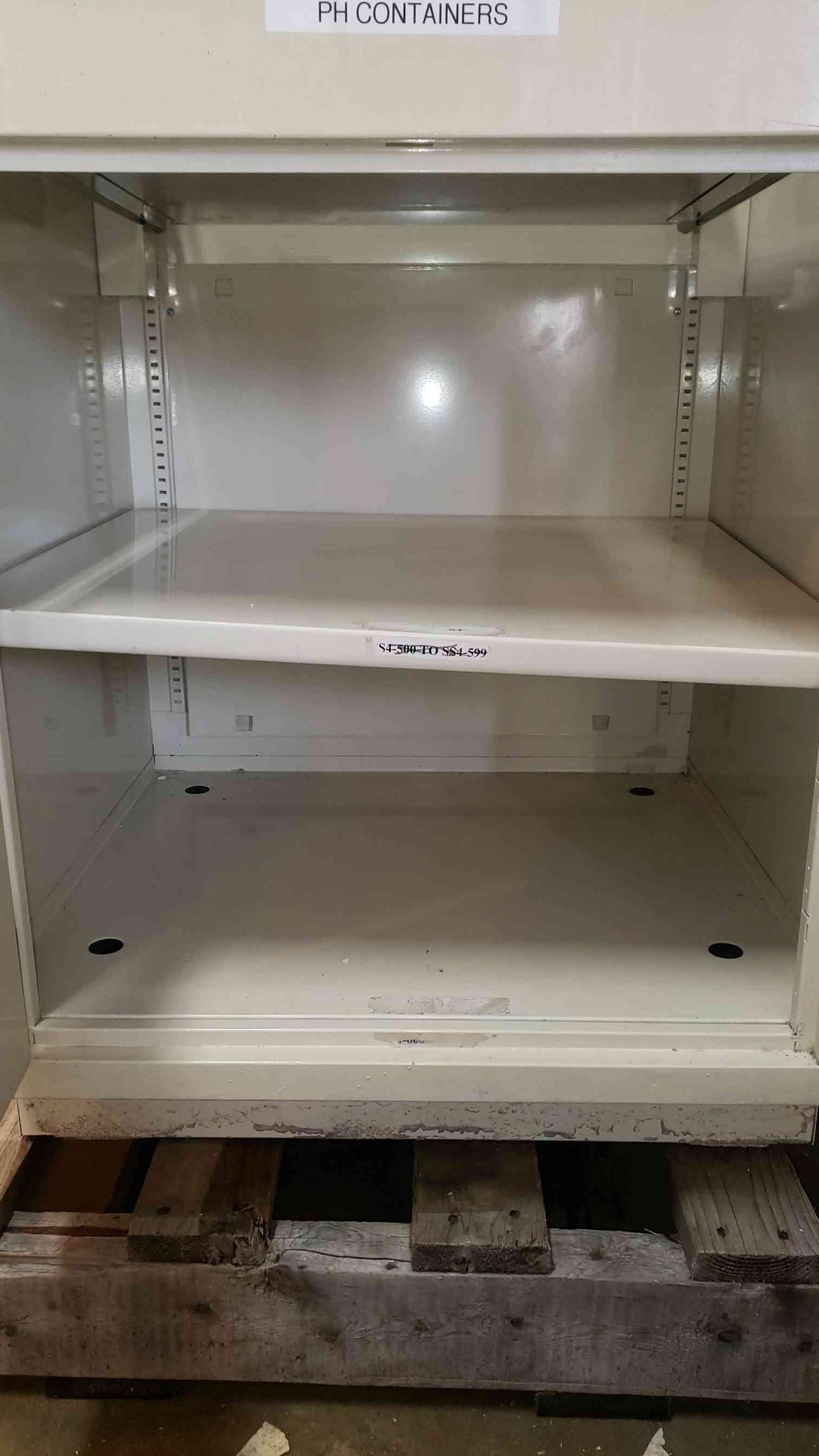 Jamestown 2' Mixed Casework (SKU: 106832)