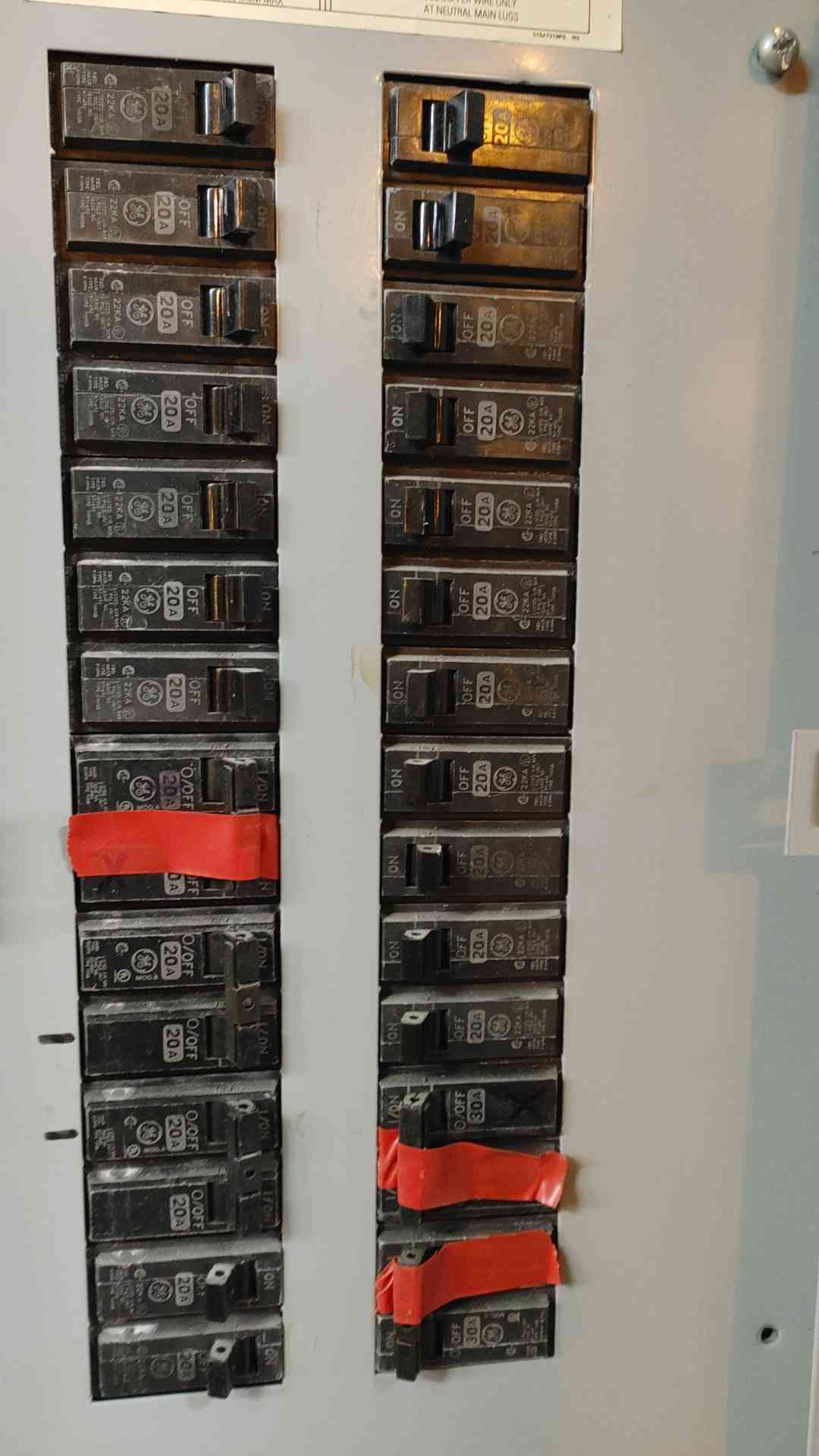 42 Pole GE A Series Panelboard 225A 208Y/120VAC 3PH 4W AB43B