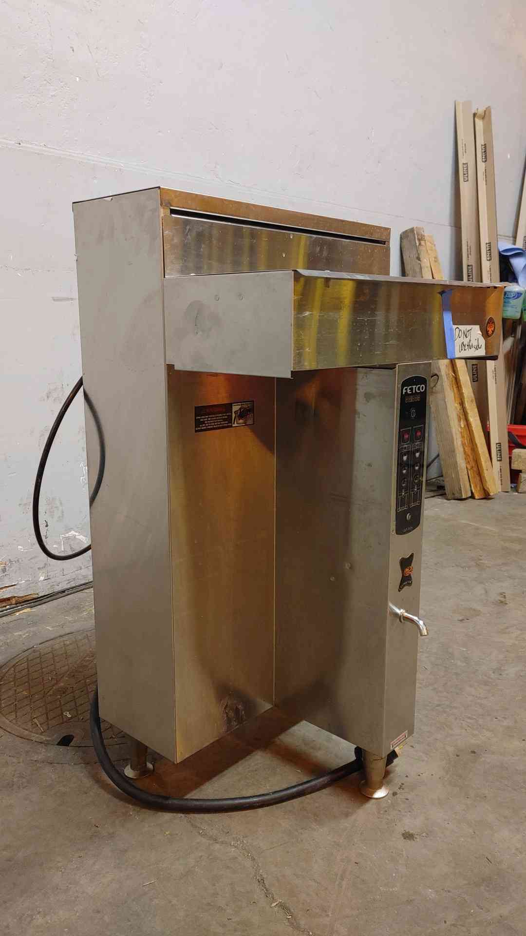 AS-IS Fetco Coffee Brewer Extractor CBS-2052e 1 Side as-is