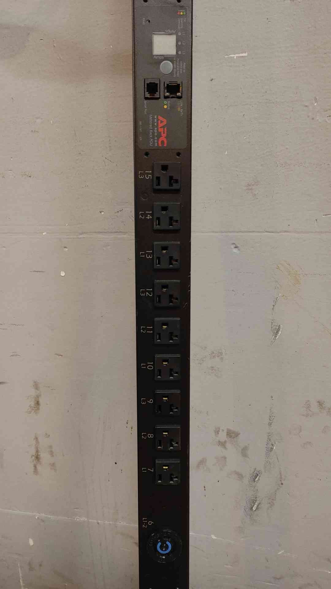 *Pickup Only* APC PDU 27 Port Strip 120/208V 3W 16A AP7863