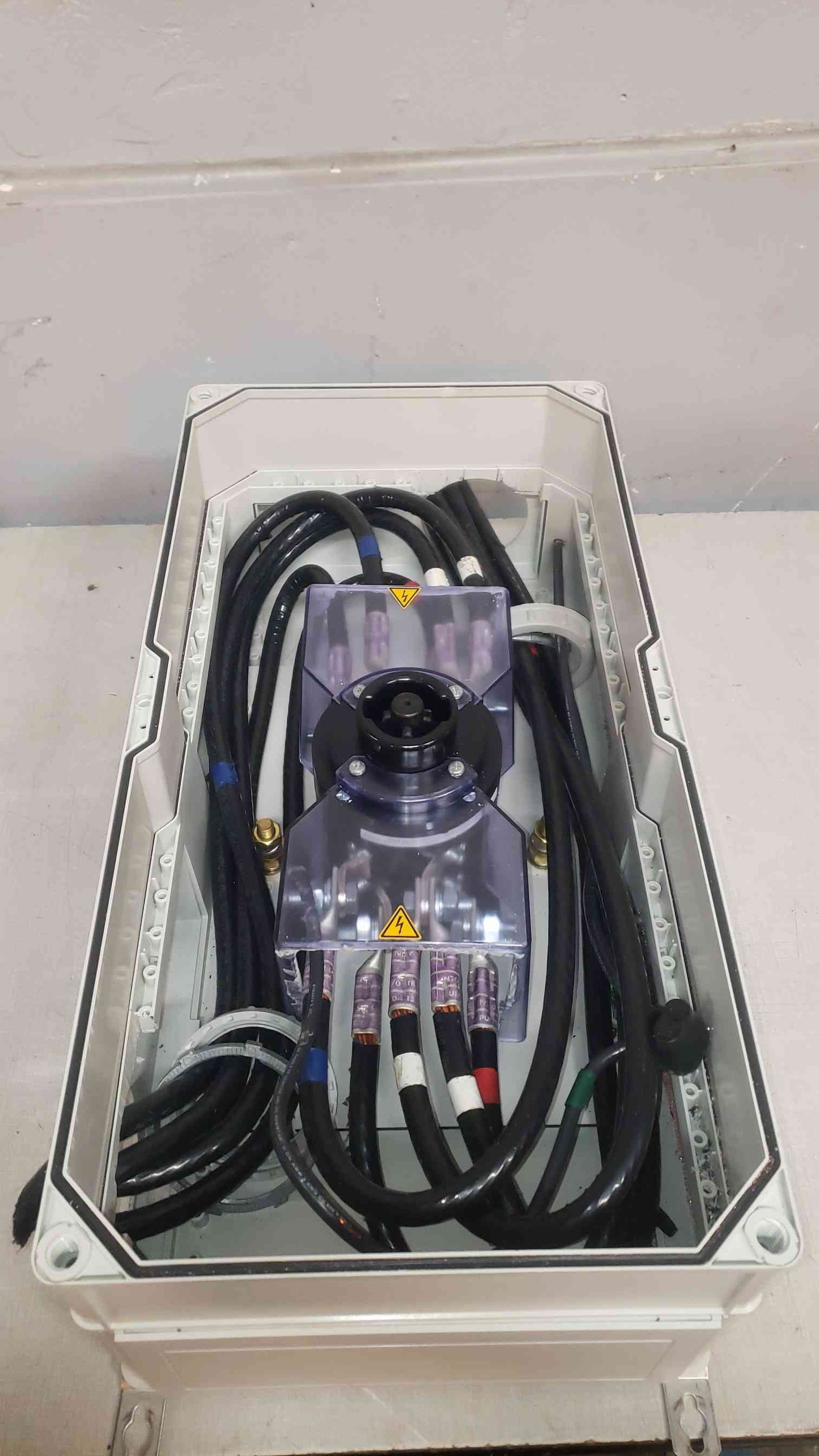 Salzer 132kW Disconnect Switch K830-41400-077H1 (SKU: 107378)