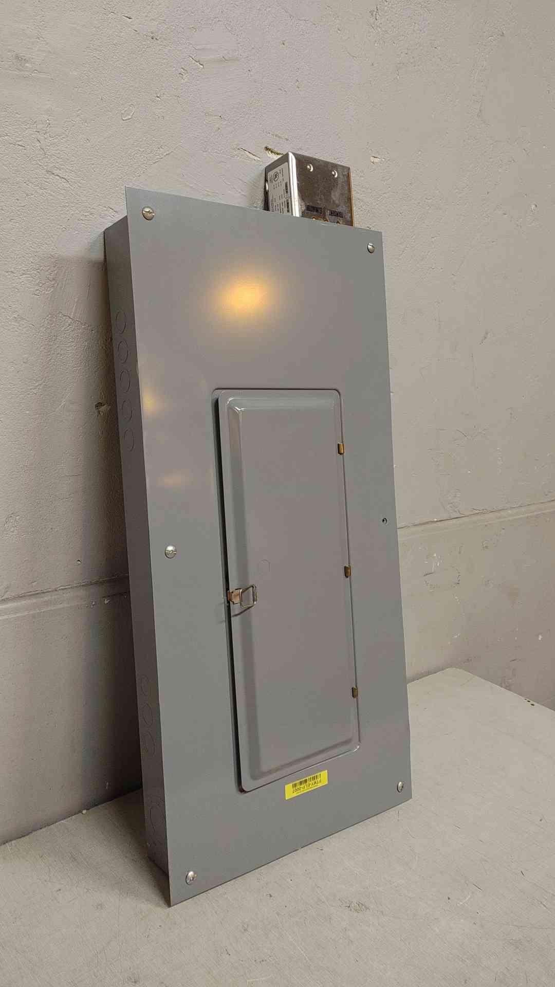 Square D Q0C442L Load Center