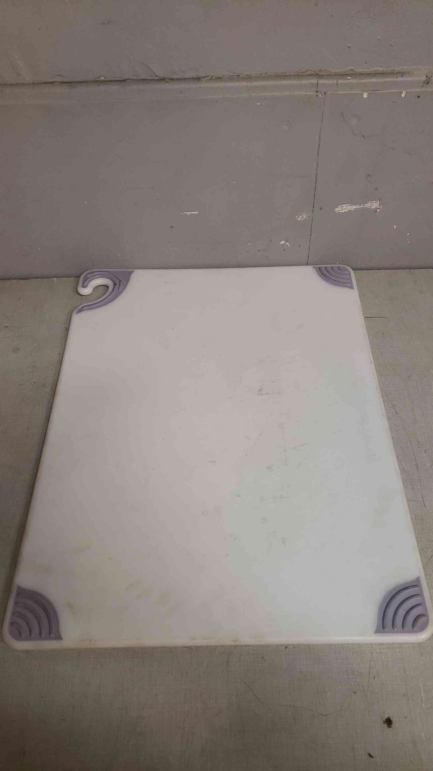 San Jamar 24"x18" White Cutting Board (SKU: 107466)