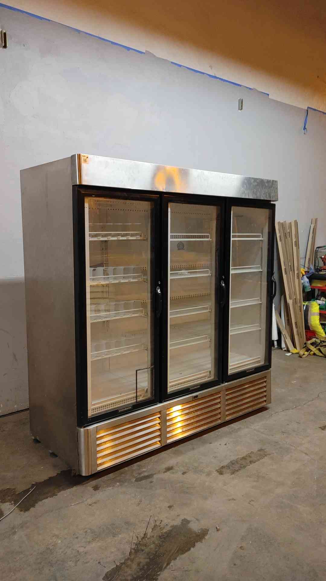 AS-IS '*Pickup ONLY* Hussman Upright Cooler Refrigerator 3 Glass Doors 115V 1PH BCH-68 AS-IS Trips Breaker
