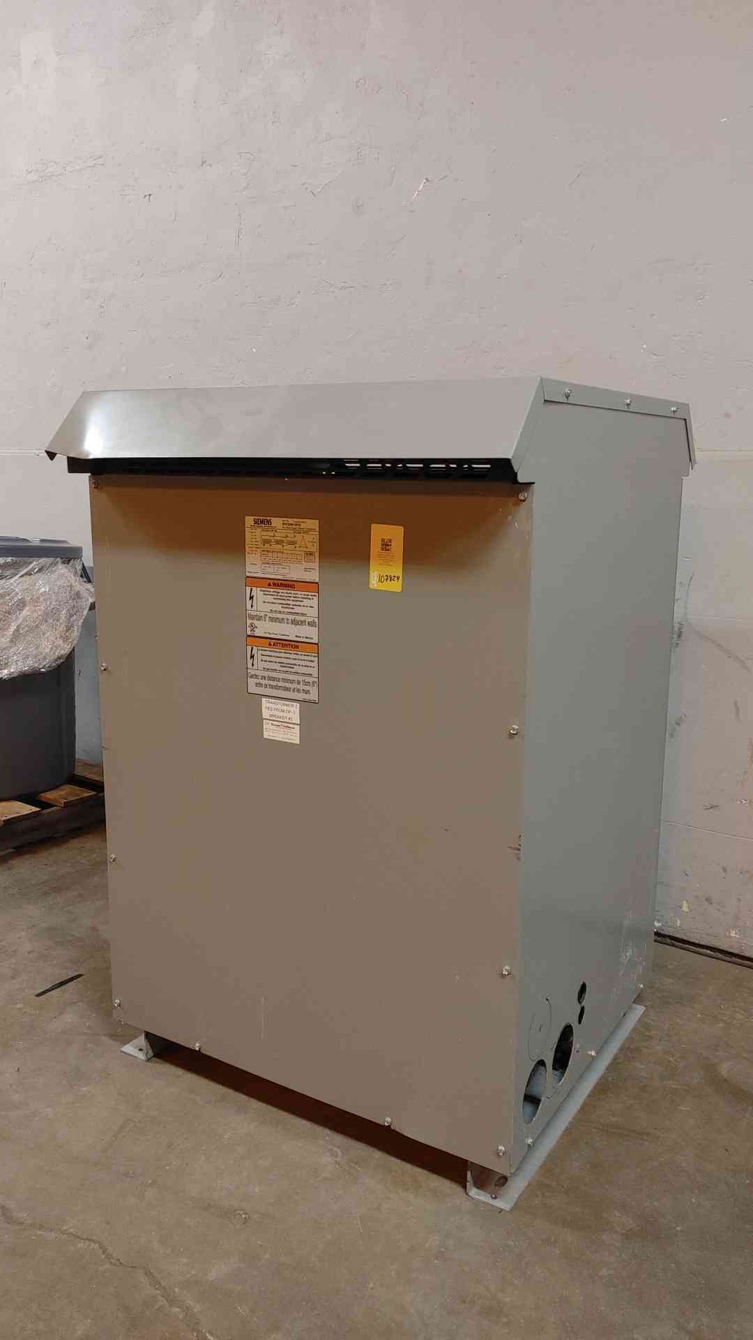 Siemens Dry Type Energy Efficient Transformer 225KVA 3PH 480VDC 208Y/120VAC 3F3Y225K13D16