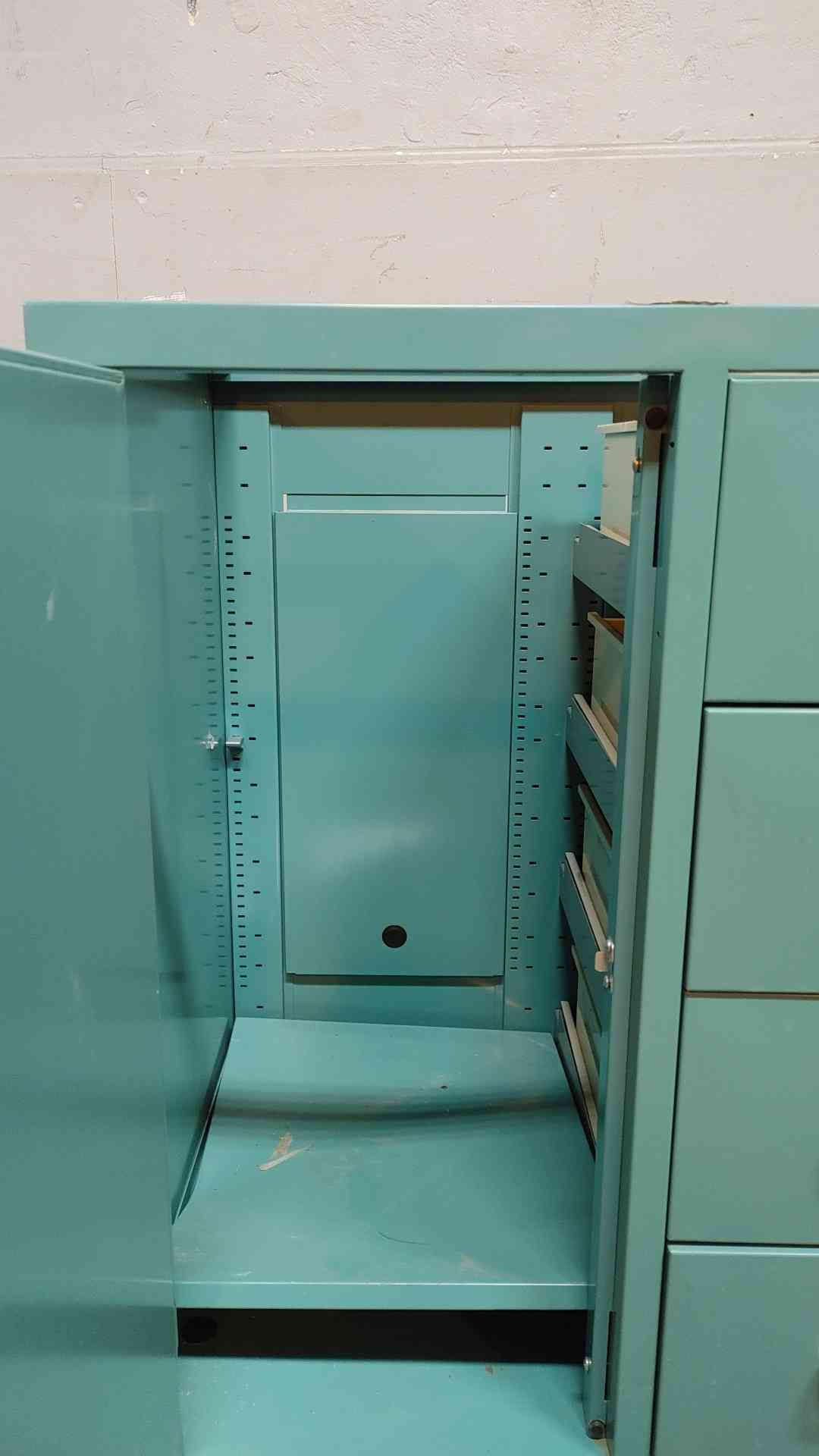 30" Duralab Mixed Casework (108294)