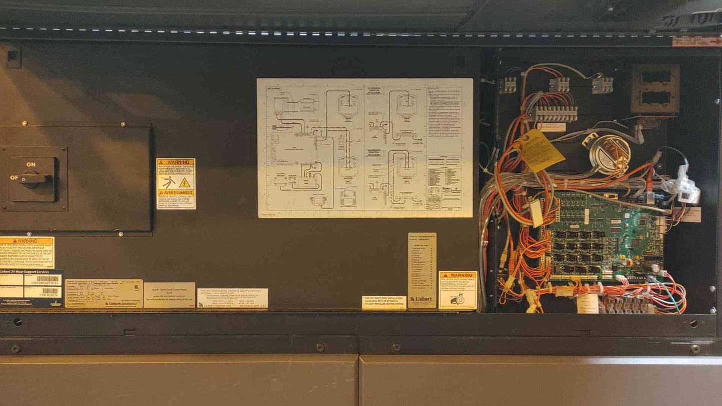 10 Ton Liebert Vertiv CRAC Glycooled 460V 3PH VS035W SA0EI811A (108319)