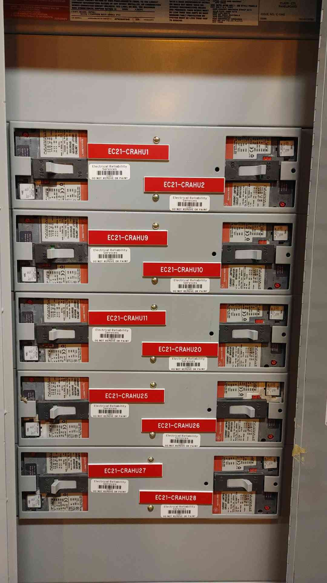 GE Spectra 480v Panelboard APN 600A 10 Breakers 3PH 3W 42092602MM (108615)