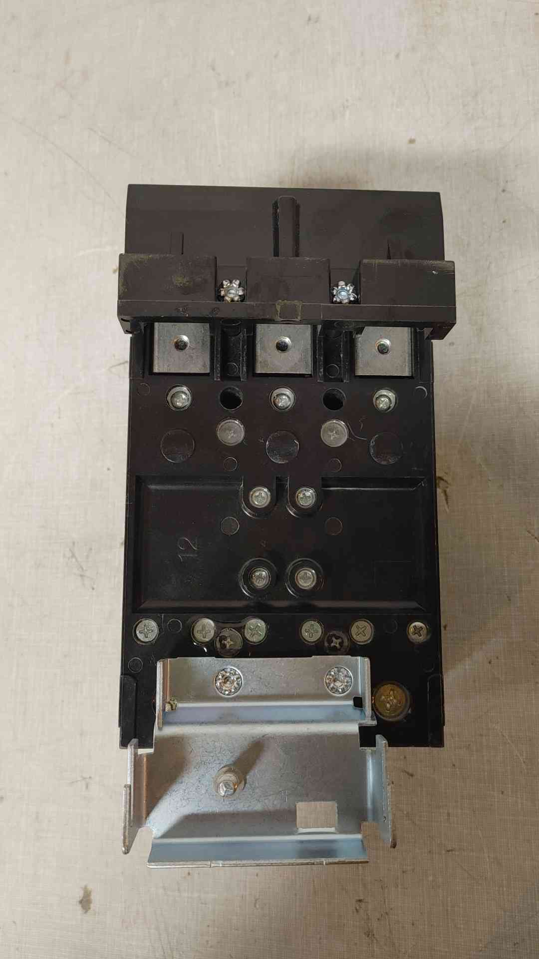 Square D Circuit Breaker QDA32225 225 Amp 3 Pole I-Line (108594)