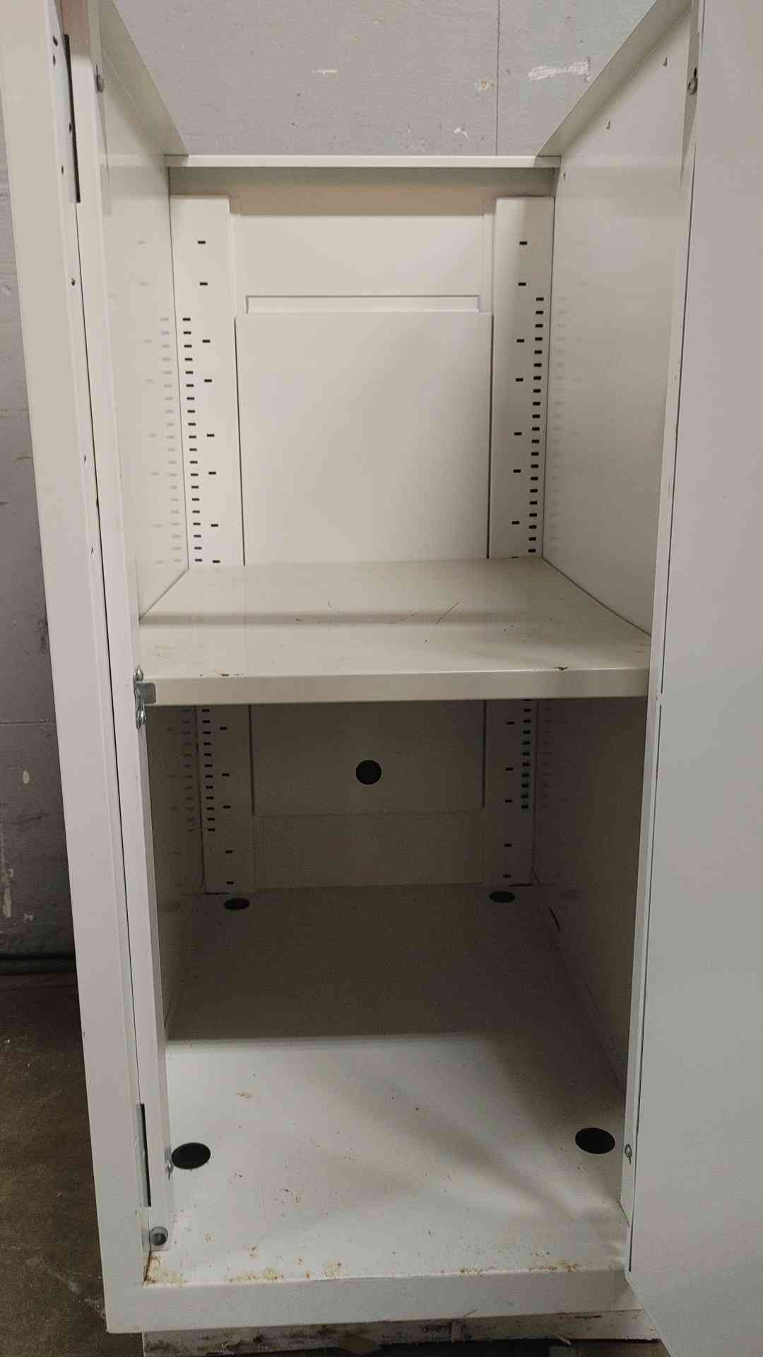 15" Duralab Single Door Casework (108657)