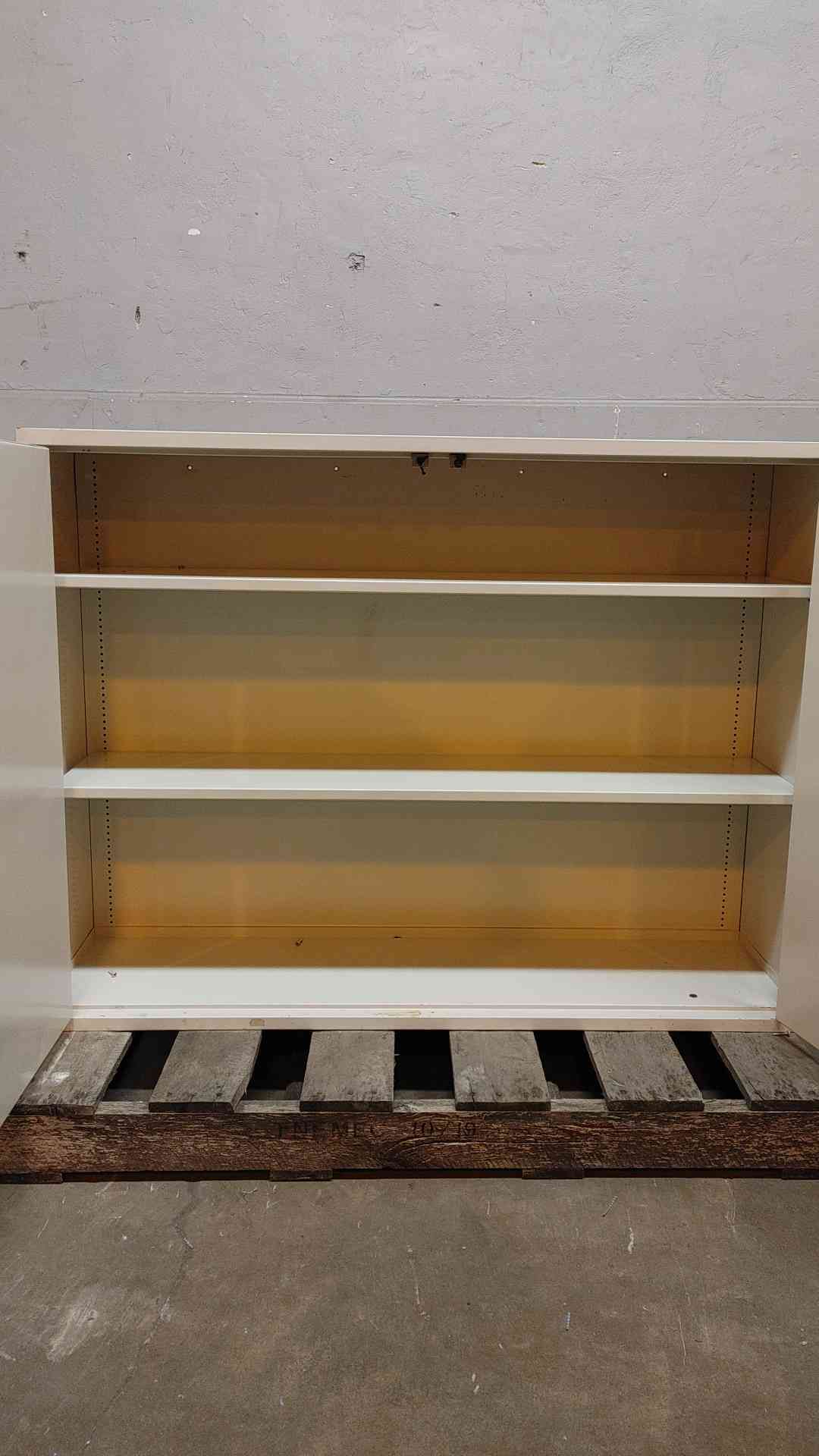4' Hamilton Dual Solid Door Overhead Casework (109045)