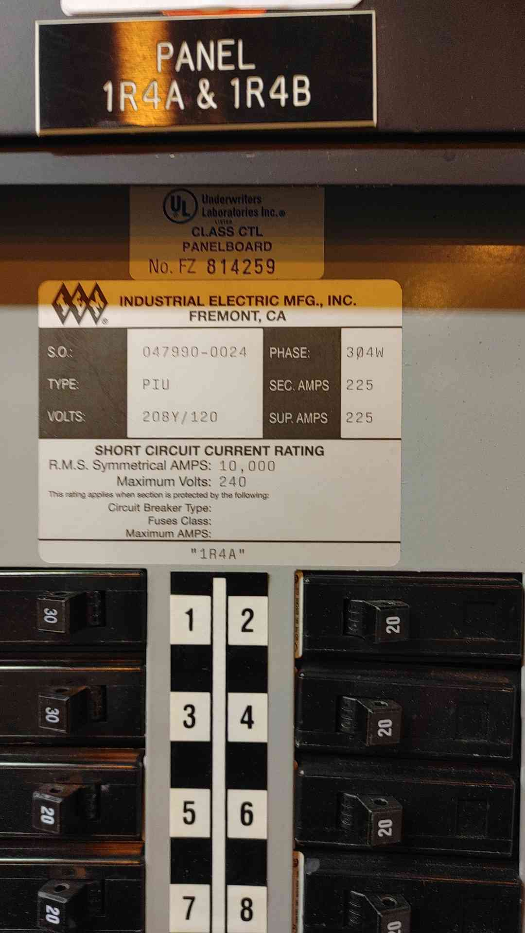 225A IEM Industrial Panelboard Dual 42 Pole Distrbution 208/120 V 3ph 4 Wire Black (109151)