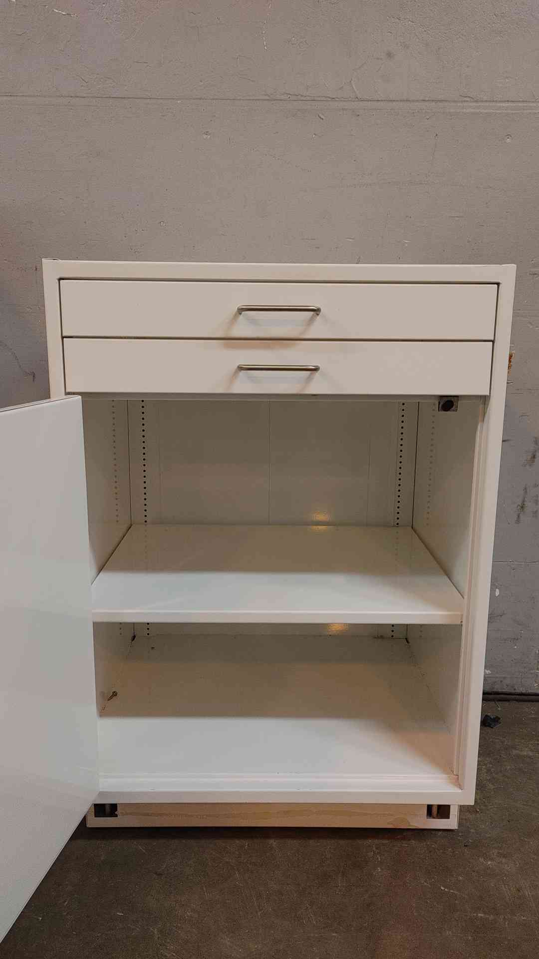2' Jamestown Mixed Casework (109226)