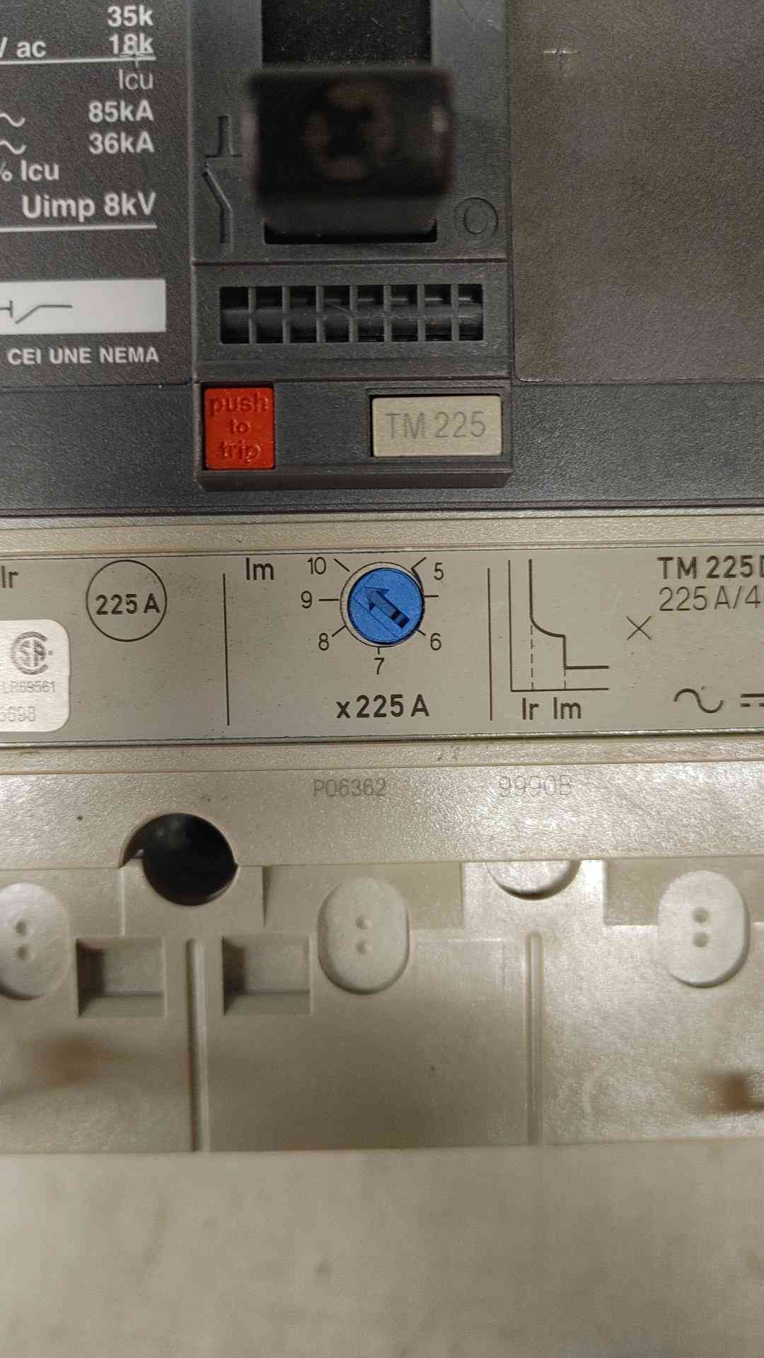 Merlin Gerin NSF250 N 225A 3 Pole Circuit Breaker