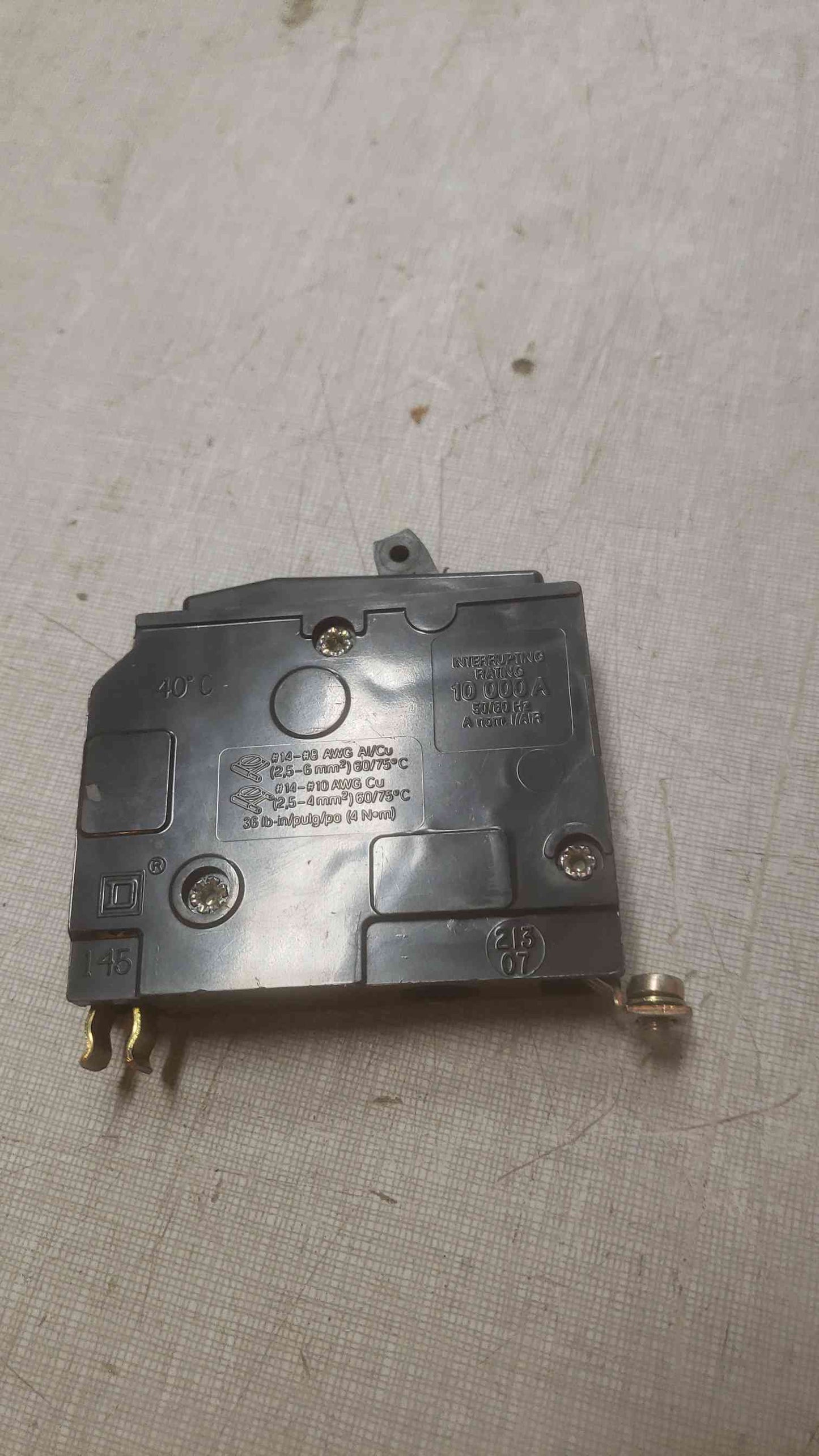 SQUARE D 1Pole 30A 120/240V CIRCUIT BREAKER L-2485(SKU: 110541)