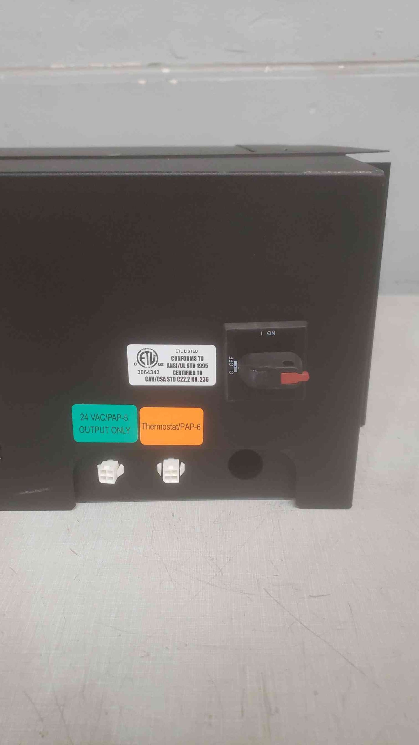 Johnson Controls 277V 1PH 60Hz FlexSys Underfloor Air Distribution Module UFE-1C-27-03(SKU: 110720