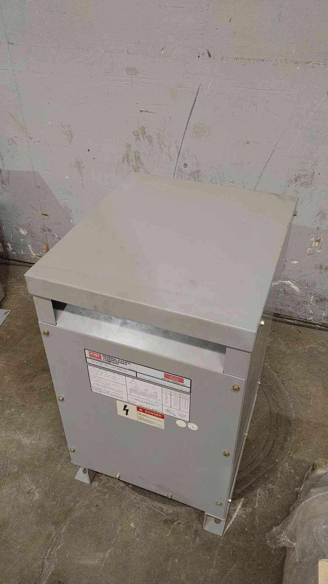 15KVA FPT 42A 480V x 208/120v 3PH Transformer T4T15SK13(SKU: 111978)