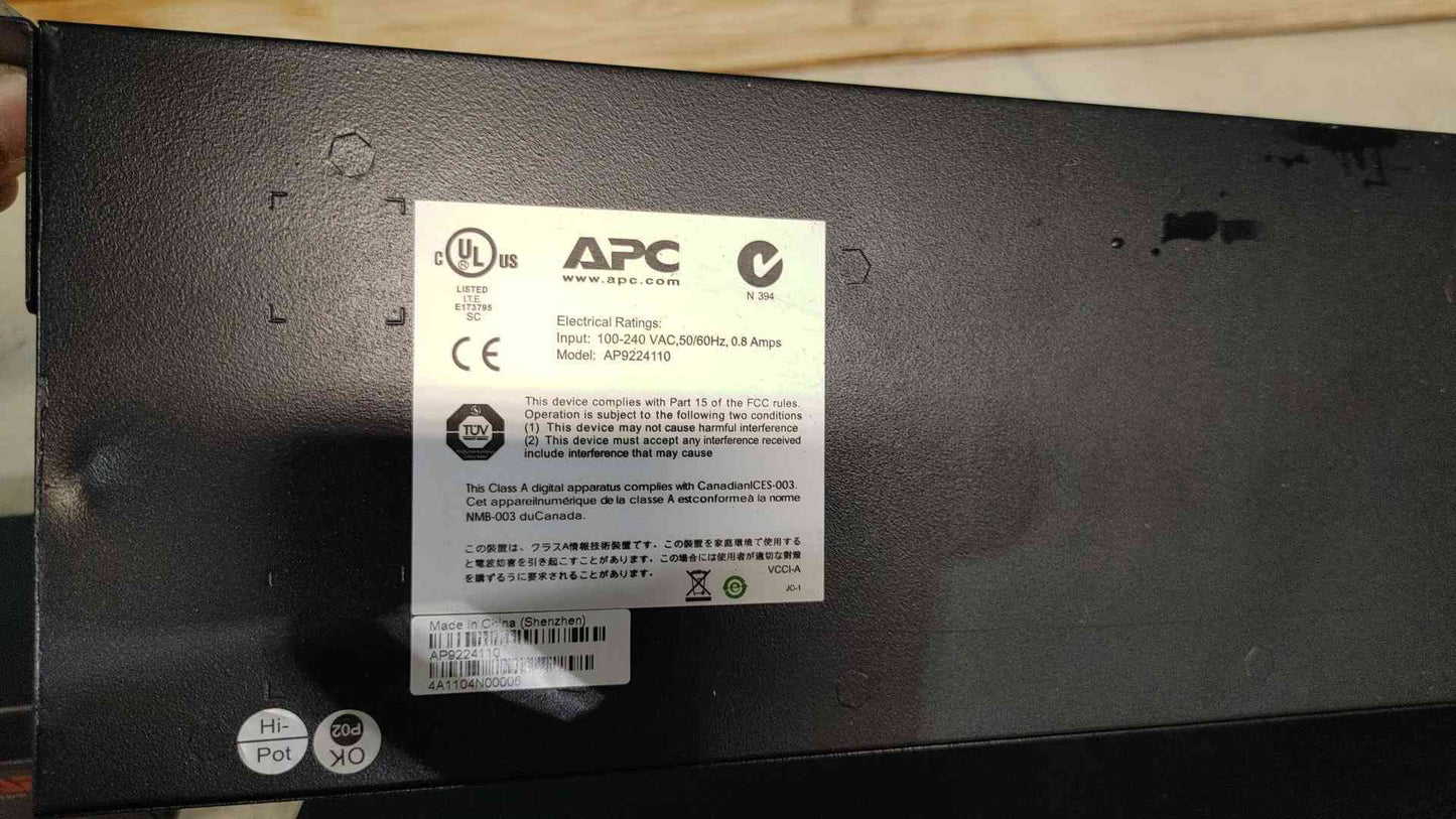 APC 24 Port Managed Ethernet Switch 1U Rackmount AP9224110 Server Network Hub