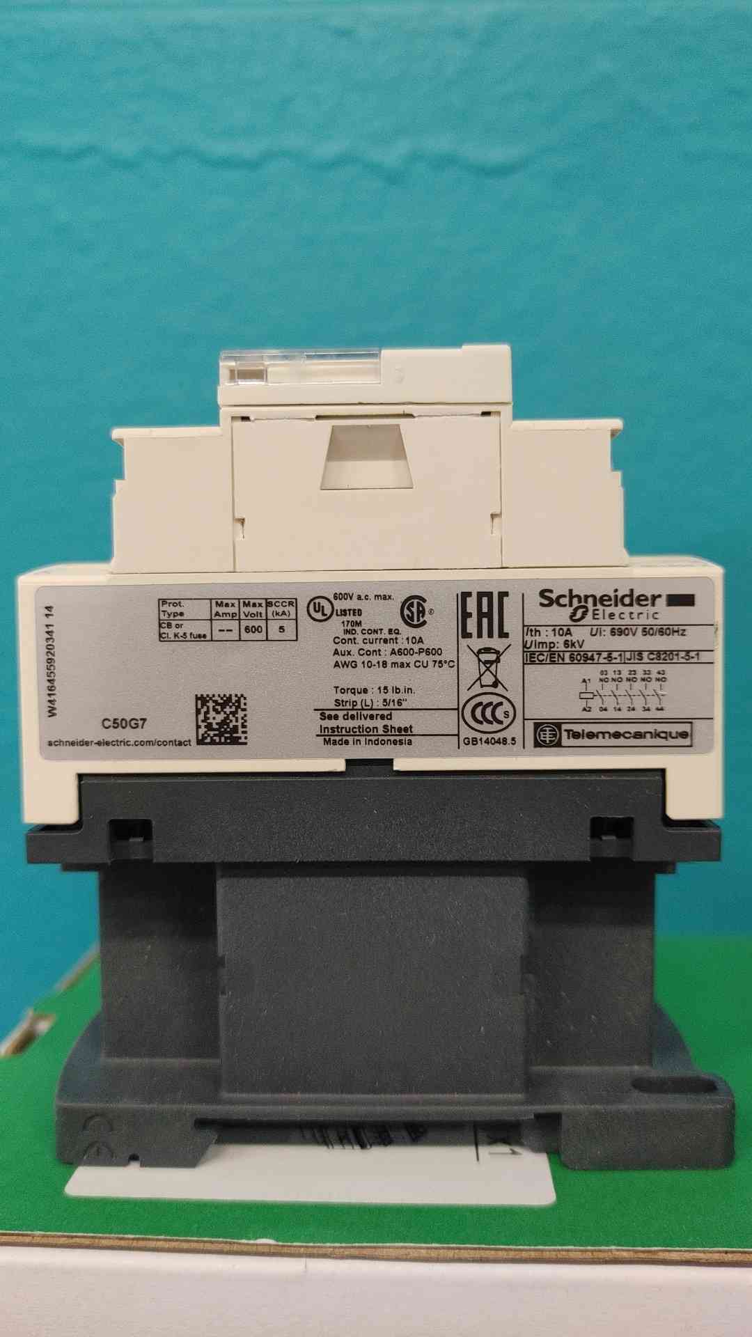 Schneider Electric CAD50G7 TeSys Control Relay 120V Coil 5NO 10A 5-Pole NIB CAD50