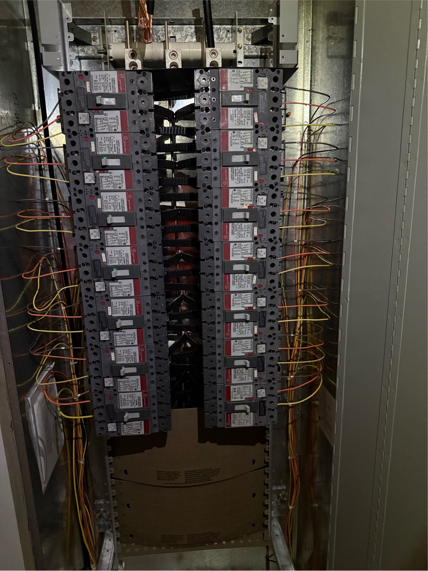 250A Spectra Series Breaker Panelboard 277/480v 14x 30amp breakers