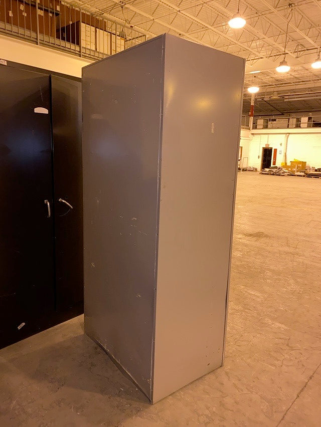 White metal storage cabinet with shelves 36x24x78(S6LLST1180)