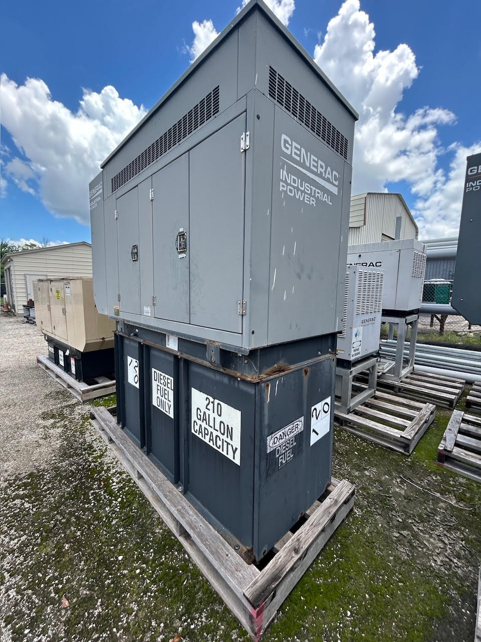 48KW SD048 Generac 120/240 200A 1PH Diesel Generator '12 59 Hrs. (SKU: 110275)