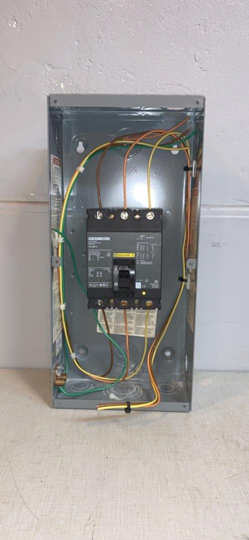 FA15A Square D 15A Enclosed Circuit Breaker FAL34015(S6LLST6332)