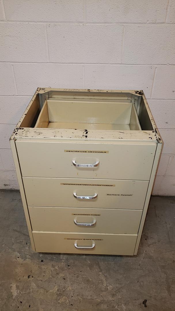 24' 4 Drawer Duralab Casework(S6LLST10052)
