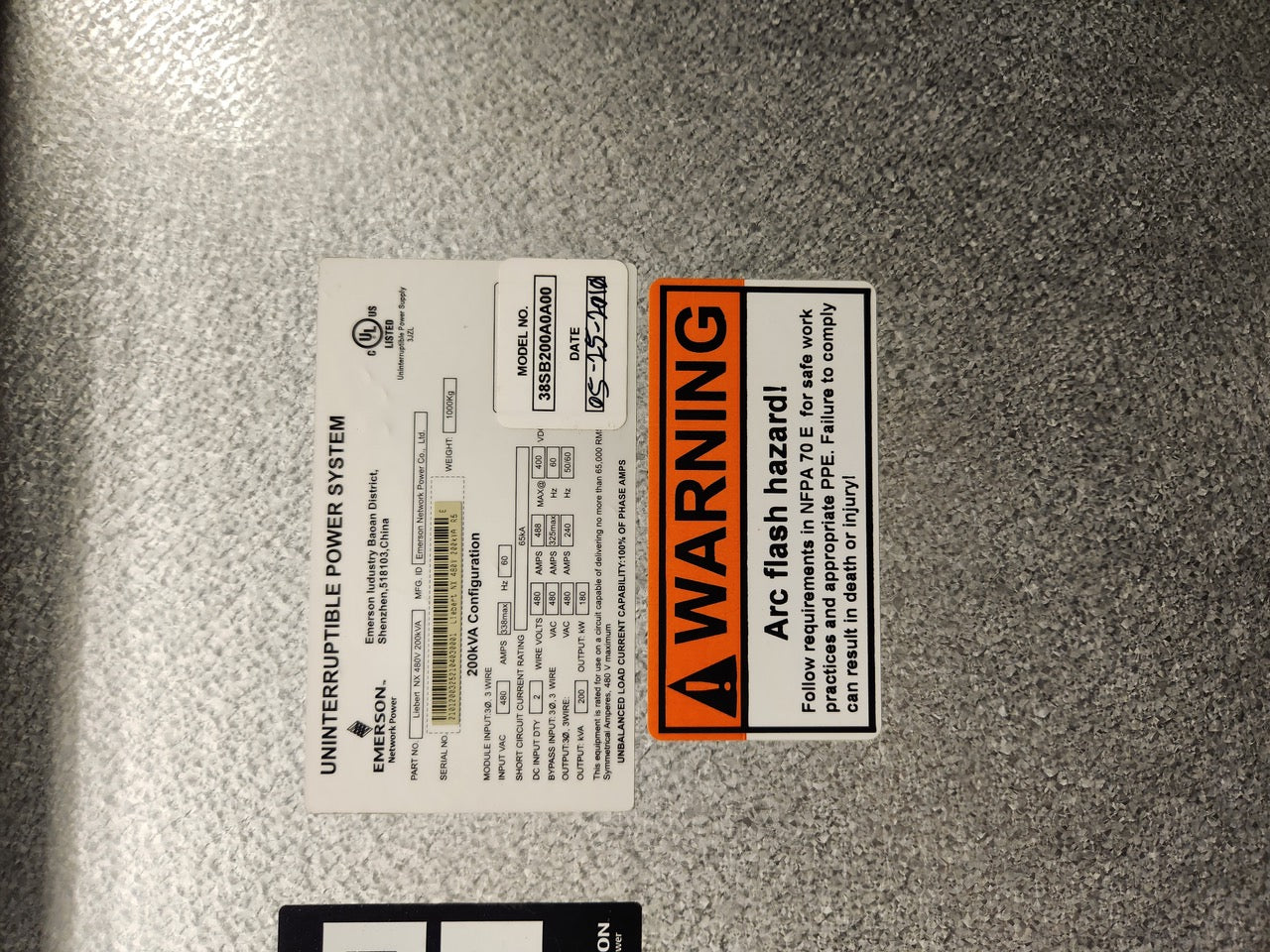 200kVA Liebert NX UPS 38SB200A0A00 w/ 2 Bat Cabs 480V 2010(101482)