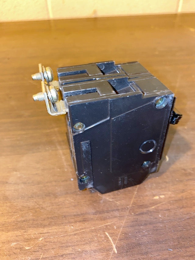 Lot of 3 GE GENERAL ELECTRIC HACR RT-692 40 AMP 2 POLE CIRCUIT BREAKER G528(S6LLST1507)