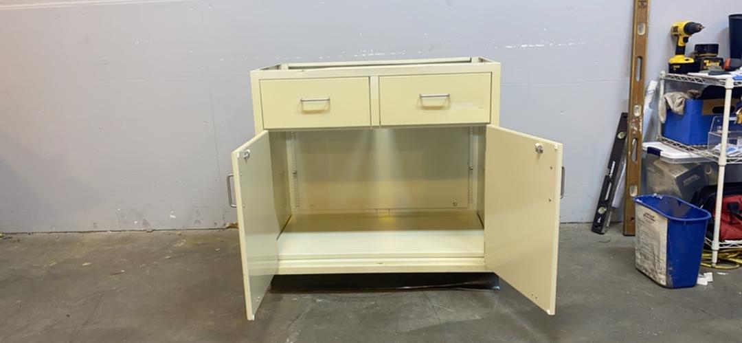 36x22x36" Jamestown Metal Casework Door/Drawer Combo(S6LLST4980)